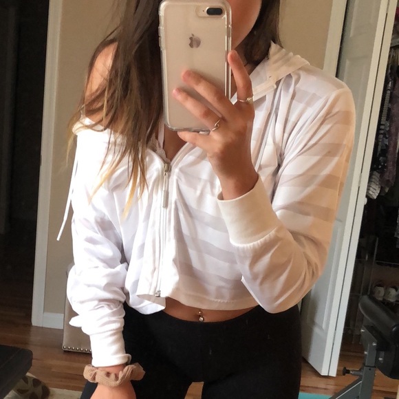 Puma White Lightweight Full-Zip Jacket - Picture 4 of 7